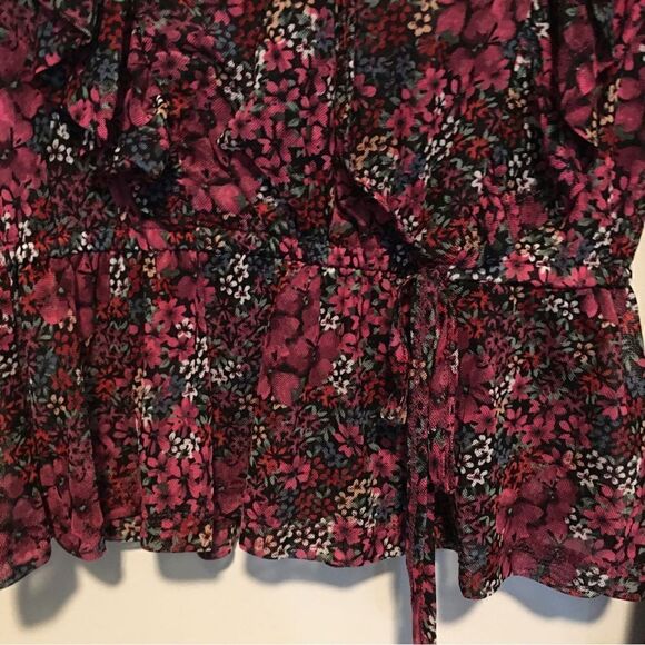 Soft sheer rayon, one snap v neck peplum top - Picture 4 of 6